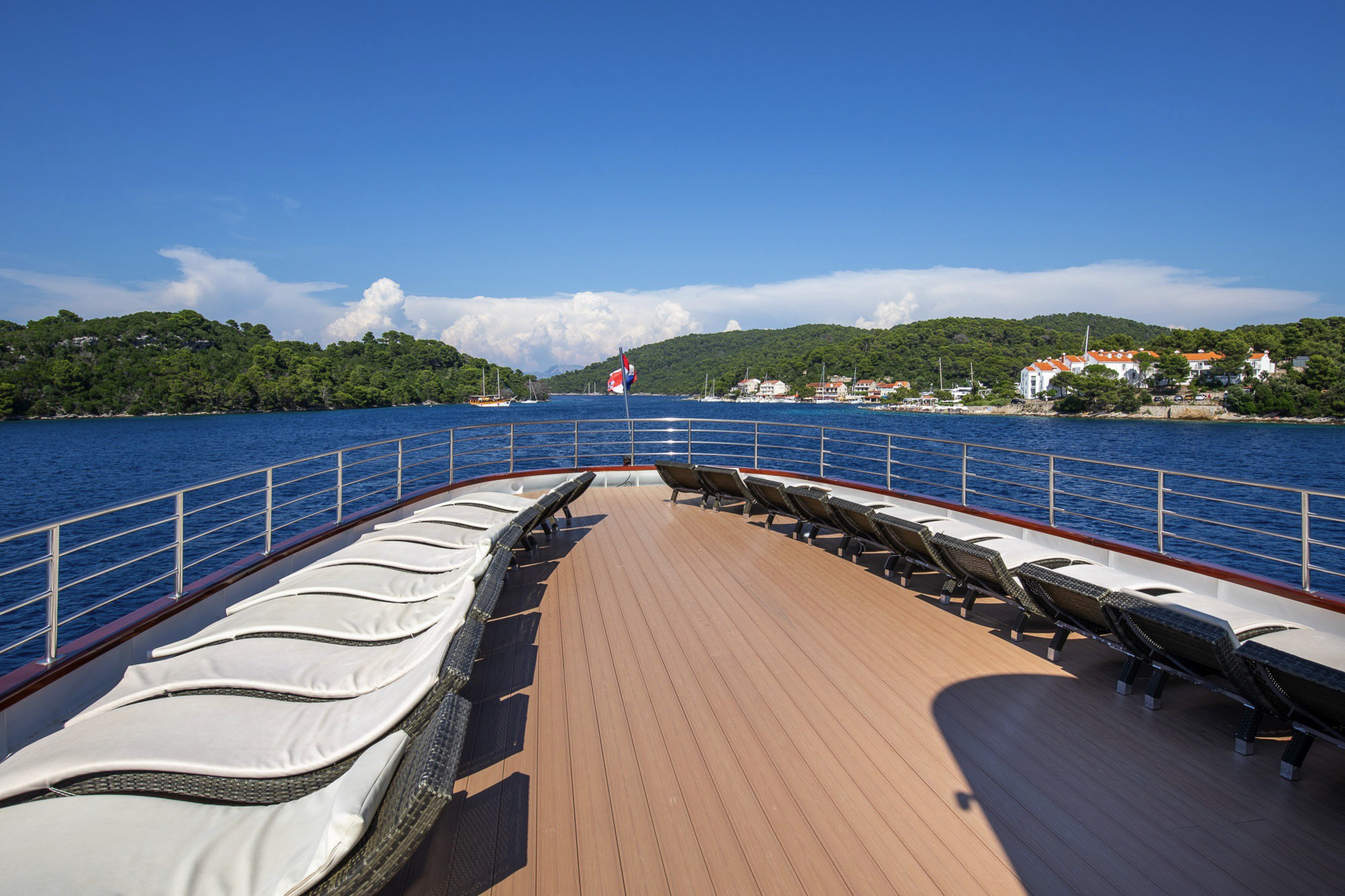 MS Stella Maris - The Sun Deck